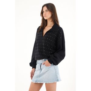 Buzo en burda con aplique brillantes negro para mujer