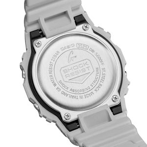 Reloj Casio G-SHOCK DW-5600FF-8D Diseño Casual