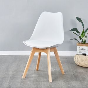Silla Eames Moderna Acolchada Patas En Madera 78cm Blanca
