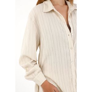 Camisa manga larga de tela con textura gris para mujer
