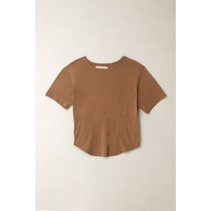 Camiseta con corte tipo corsé café para mujer