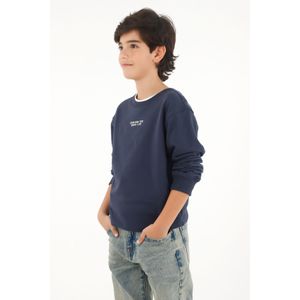 Buzo con bordado frontal y estampado en espalda azul para niño