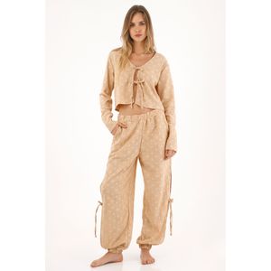 Pantalón Jogger bordado café para mujer