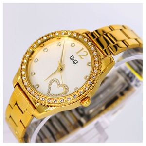 Reloj Q&Q Q67A-502PY Diseño Casual