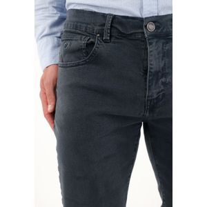 Pantalón en denim azul para hombre