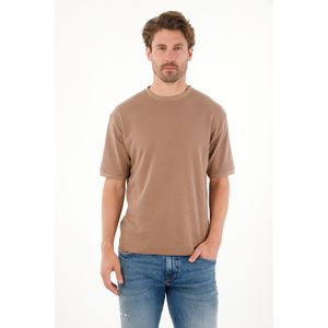 Camiseta manga corta con textura café para hombre