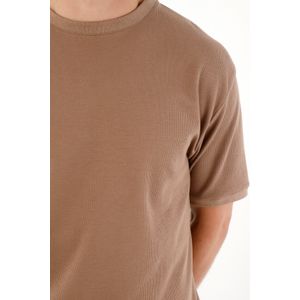 Camiseta manga corta con textura café para hombre
