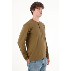 Camiseta manga larga con botones café para hombre