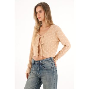 Camiseta tejida con tiras que anudan café para mujer