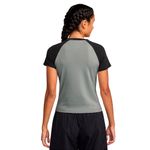 CAMISETA-NIKE-MUJER-HV4992-077