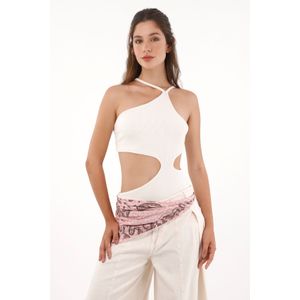 Body asimétrico en rib crudo para mujer