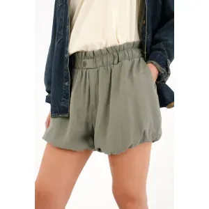 Short con diseño englobado verde para mujer