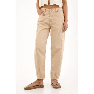 Pantalón Mom de tiro medio café para mujer
