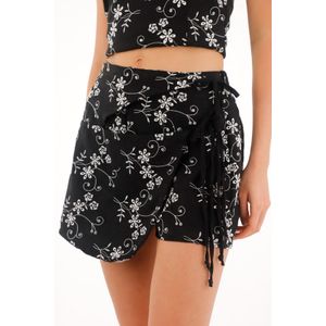 Falda short tejida con diseño de flores para mujer