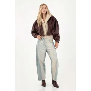 Jean Recto con efecto resinado para mujer