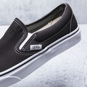 TENIS VANS UNISEXO CLASSIC SLIP-ON