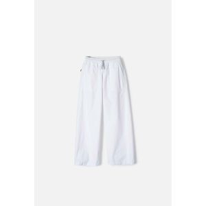 Jogger de Mic con cordón blanco para niña