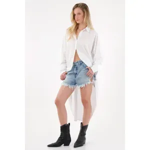 Camisa larga en posterior blanca para mujer