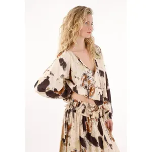 Camisa estampada con tiras en cuello para mujer