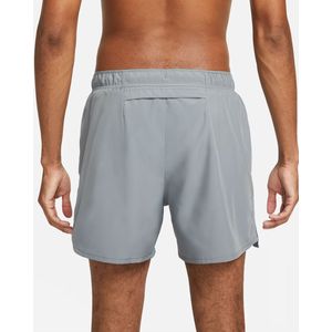 Short Nike Hombre Dri Fit Challenger 5” DV9363-084 Gris Running