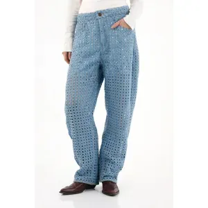 Jean Barrel estilo desagujado para mujer