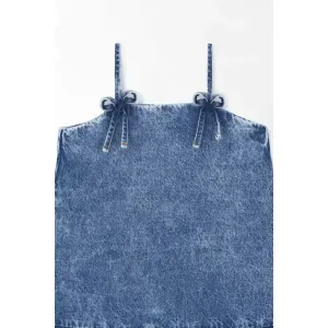Vestido corto en denim para niña