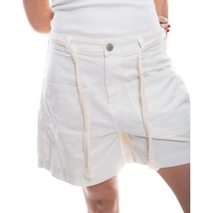 Bermuda Con Bolsillos Tipo Parche