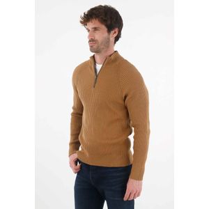 Buzo de cuello alto café para hombre
