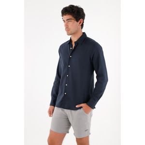 Camisa clásica en lino azul para hombre