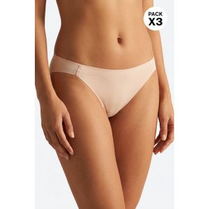 Panty tipo tanga elaborado en microfibra satinada paquete x3