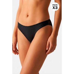 Brasilera confeccionada en algodón acanalado paquete x3