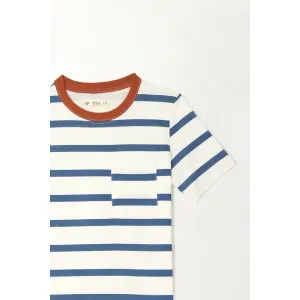 Camiseta manga corta con diseño a rayas para niño