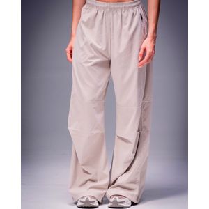 Pantalón Con Bota Resortada,  Color ARENA  Para Mujer