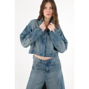 Chaqueta para mujer algodón azul índigo boxy cropped preteñida