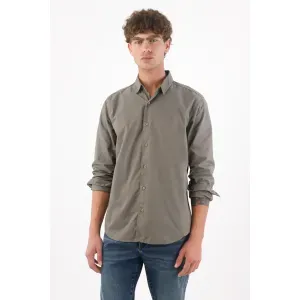 Camisa para hombre de algodón verde oliva regular fit con botones en contraste