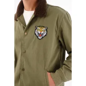Chaqueta tipo bomber para hombre en algodón verde oliva fit recto con parche de tigre