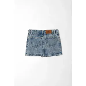 Falda mini para niña de algodón azul lavado fit recto con cruce y botones metálicos