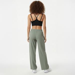 Top deportivo negro para mujer