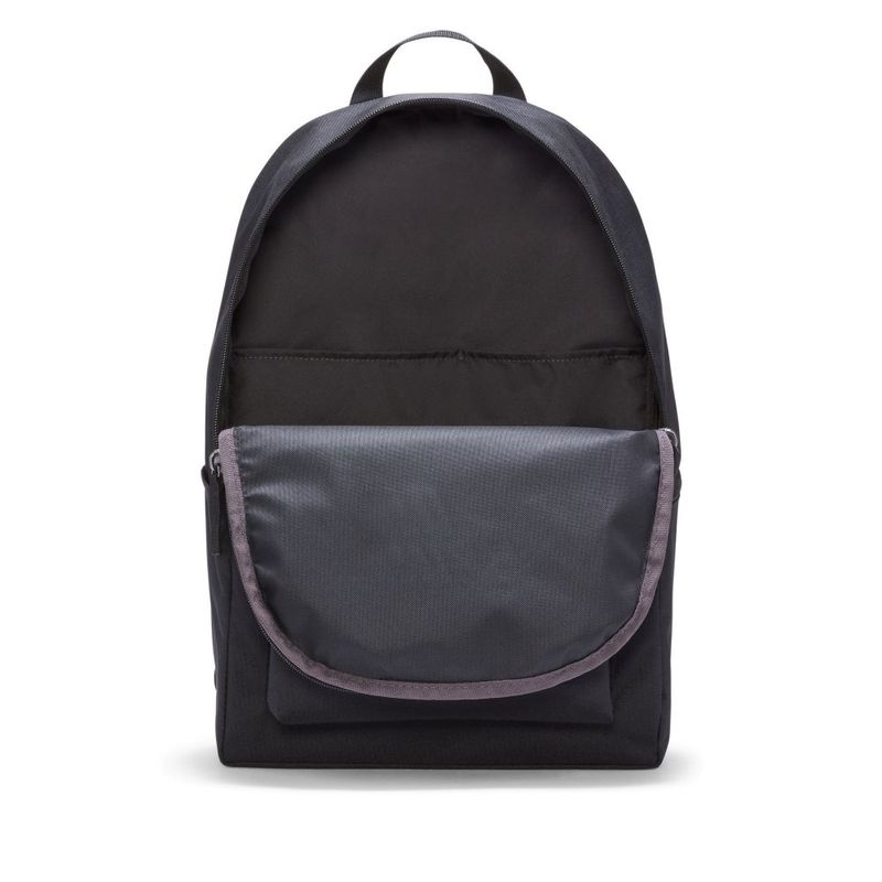 MORRAL-NIKE-HERITAGE
