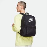MORRAL-NIKE-HERITAGE