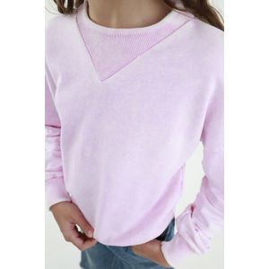 Buzo rosado con efecto desgaste para niña